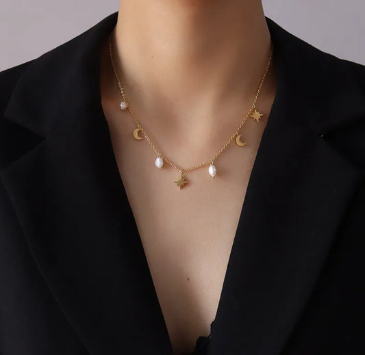 Collar de acero inoxidable con baño de oro